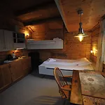 شقة فندقية Rorbuer 4*