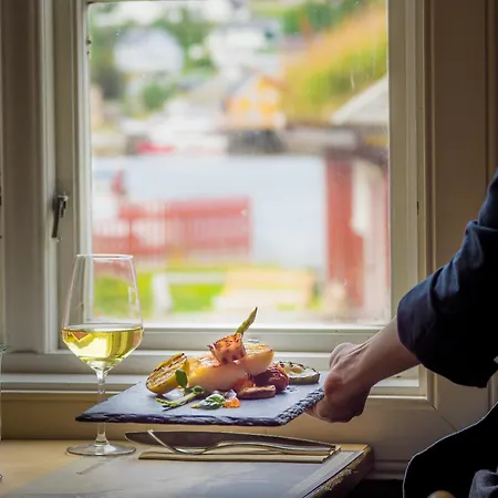 Rorbuer - By Classic Norway Apart Otel Reine