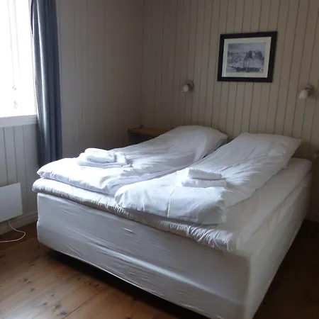 Rorbuer - By Classic Norway 4* Reine