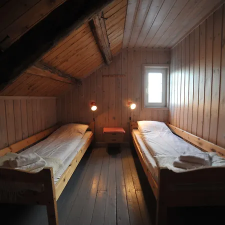 Rorbuer - By Classic Norway Appart hôtel Reine