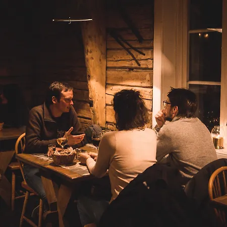 Apart-hotel Rorbuer - By Classic Norway 4*