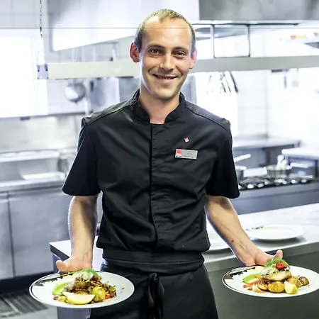 Rorbuer - By Classic Norway 4* Reine