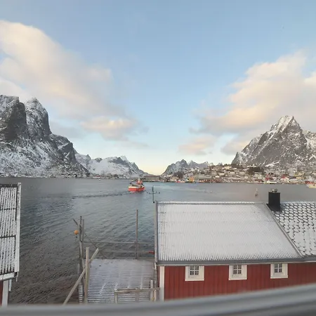 Aparthotel Rorbuer - By Classic Norway Reine