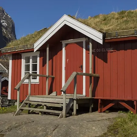 Rorbuer - By Classic Norway 4* Reine