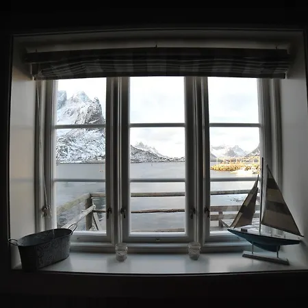 Aparthotel Rorbuer - By Classic Norway Reine