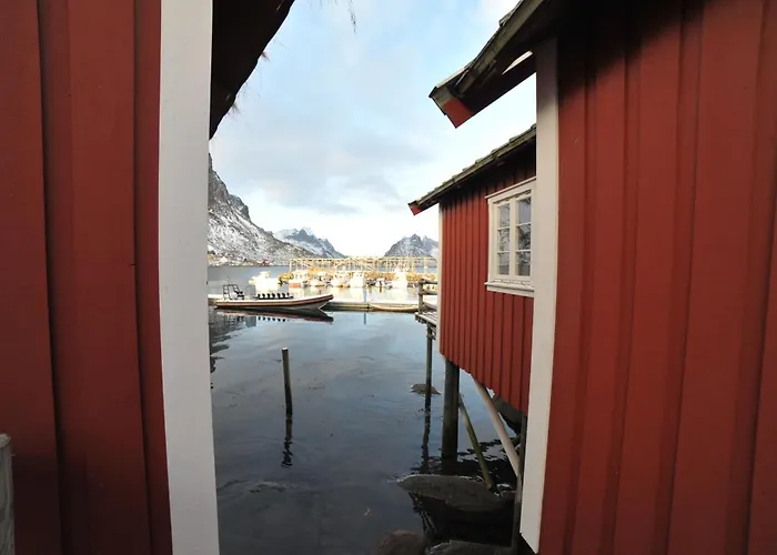 Rorbuer - By Classic Norway 4* Reine