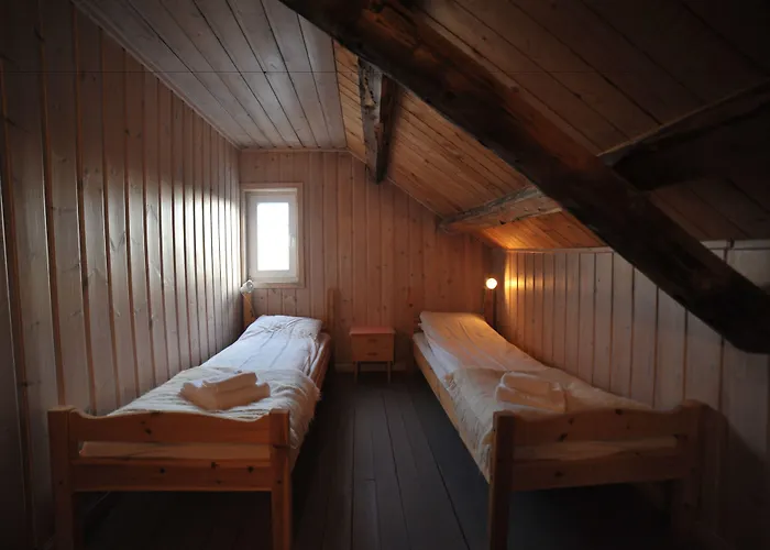 Rorbuer - By Classic Norway 4* Reine