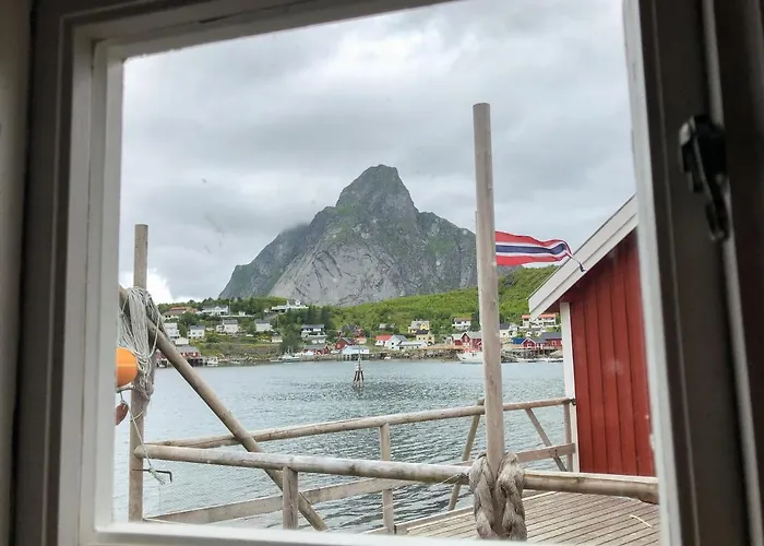 Apart-hotel Rorbuer - By Classic Norway